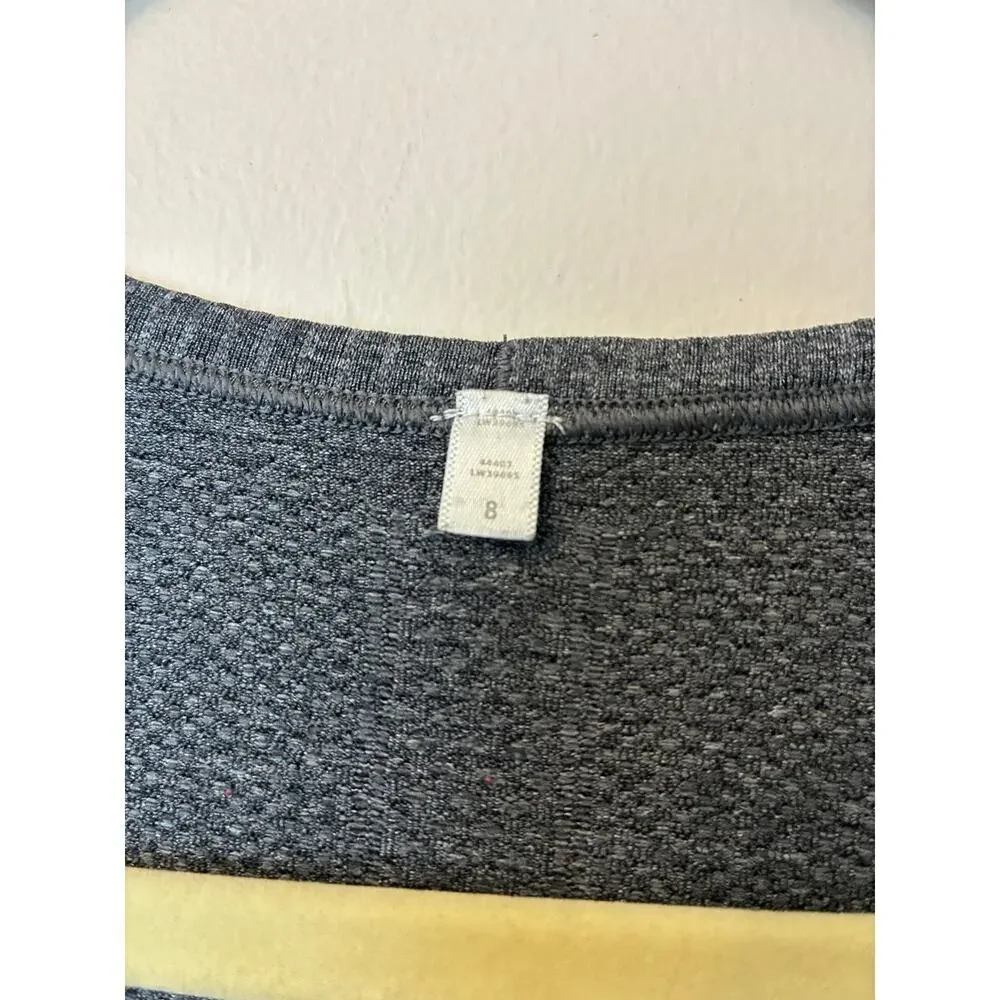 Lululemon Run: Swiftly Tech V Neck (First Release) Gray Size 8